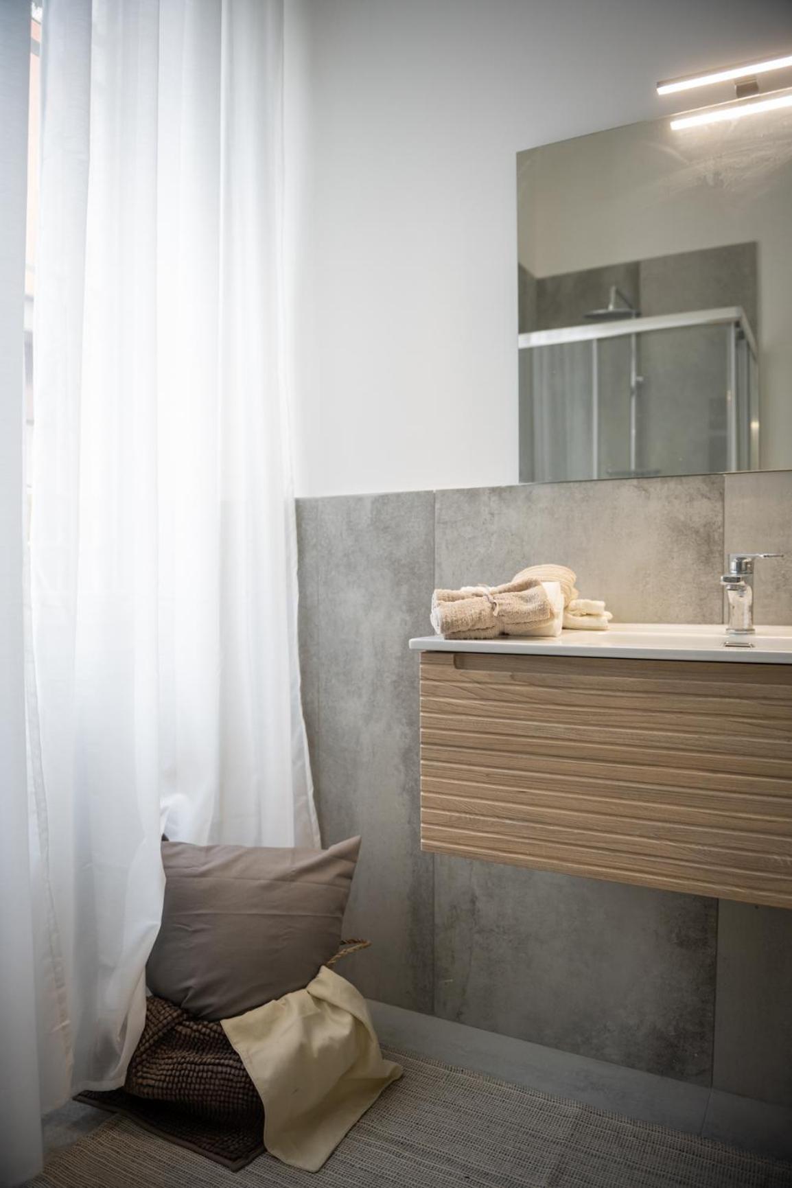 Viale Troya Modern Bilo - Design District Mailand